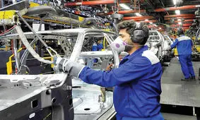 حقوق متوسط ماهیانه کارکنان ایران خودرو و سایپا 55 تا 60 میلیون تومان!/ 33 هزار نفر پرسنل، اعم از تولیدی و ستادی، در این 2 خودروساز فعالیت می کنند

