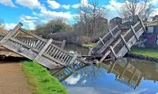 سقوط یک پل عابر در شمال اسپانیا