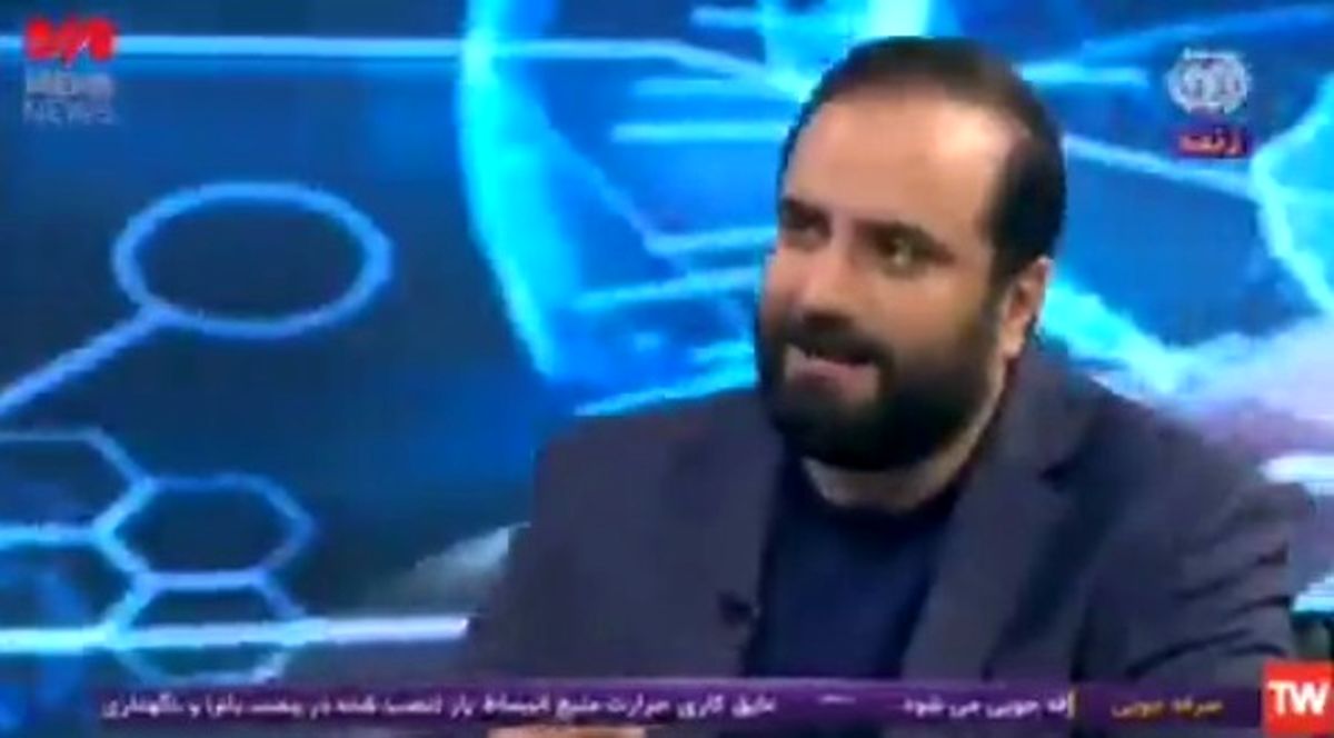 کیفی همیشه در کنار رئیسجمهور آمریکاست که هر لحظه که خواست میتواند اینترنت جهانی را ناگهان قطع کند/ ویدئو