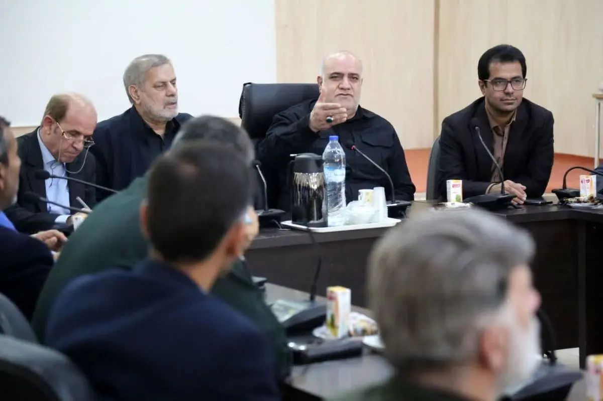 معاون استاندار خوزستان: حل مشکلات تجاری و آبزی‌پروری هندیجان در دستور کار قرار گرفت/ تعیین تکلیف کالاهای ضبط شده بندر سجافی تا پایان هفته