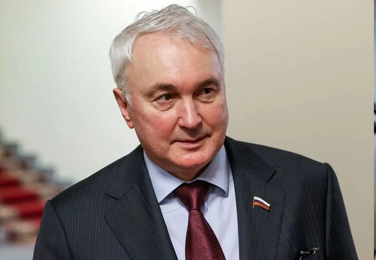 مقام روس: هرگونه درخواست برای تغییر نظام سیاسی در یک کشور دیگر، غیرقابل قبول و غیرقانونی است/  تنها مردم یک کشور حق دارند نظام سیاسی حاکم بر کشور خود را تغییر دهند