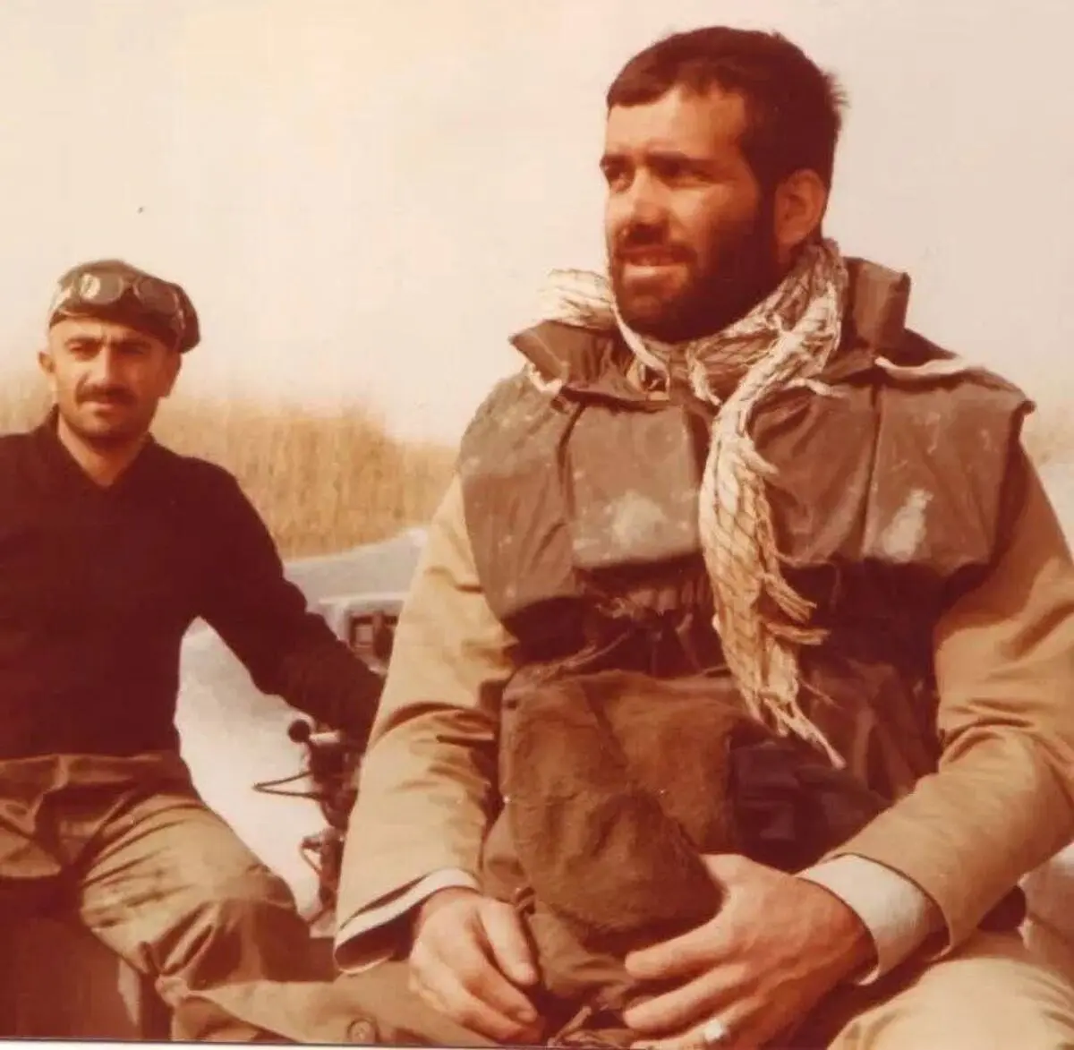 مسعود پزشکیان در زمان جنگ چه کاره بود؟

