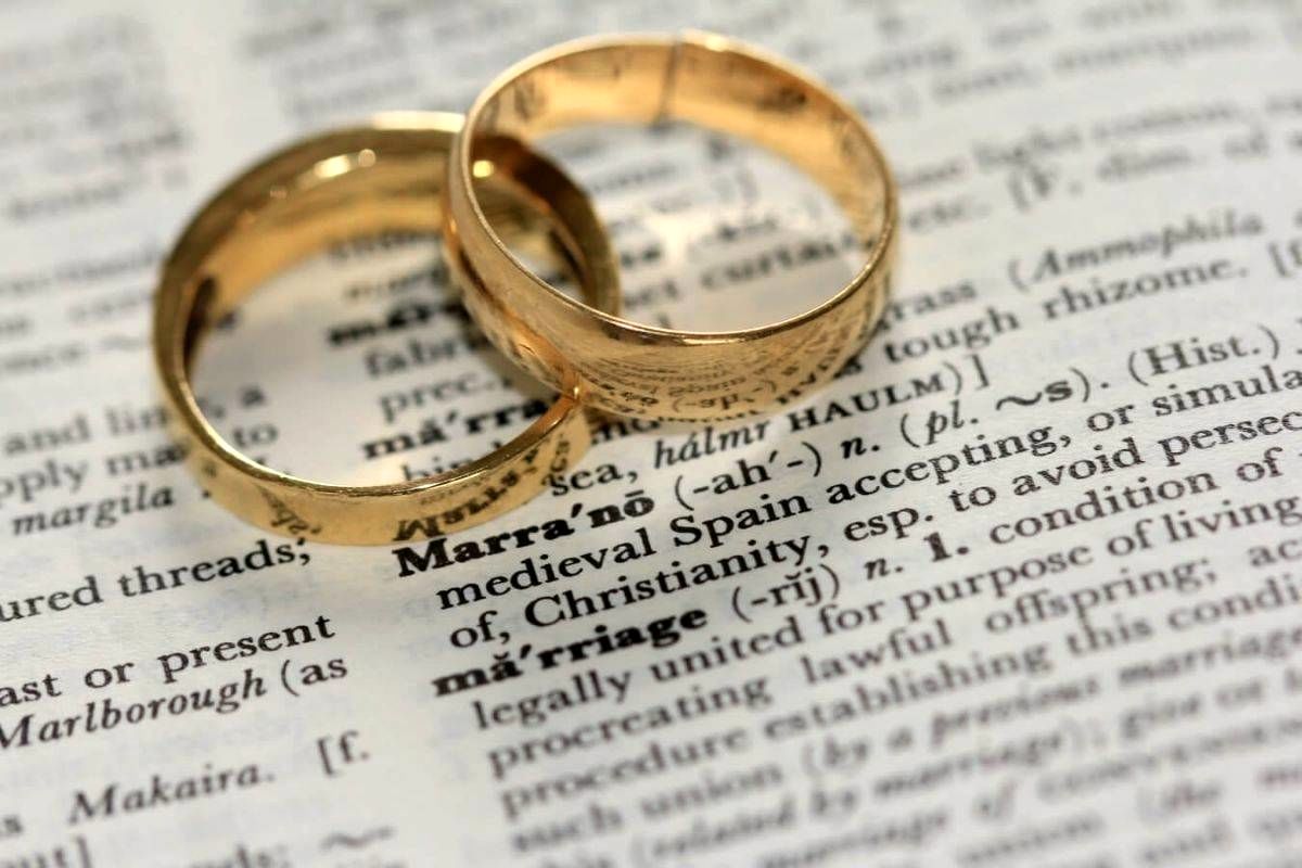 چرا مجردها ازدواج بنفش می کنند؟/ ازدواج بنفش چیست؟