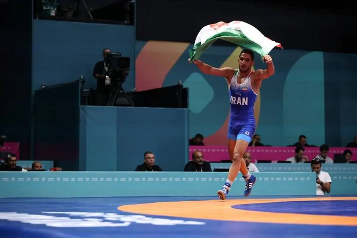 رحمان عموزاد تنها صدرنشین برترین آزادکاران جهان