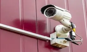 
دوربین مداربسته خانم بازیگر و نامزد میلیاردرش را رسوا کرد!