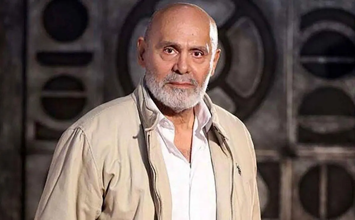 خوانندگی جمشید هاشم پور در ۲۷ سالگی/ عکس

