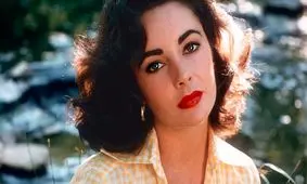 سفر در زمان؛ «الیزابت تیلور، ستاره هالیوود» در تخت جمشید؛ سال 54