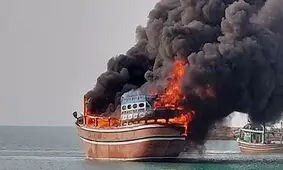 آتش سوزی هولناک 3 لنج تجاری در جزیره قشم