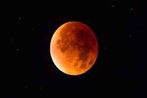 "اَبَر ماه گرفتگی خونین" در آسمان بامدادی فردا