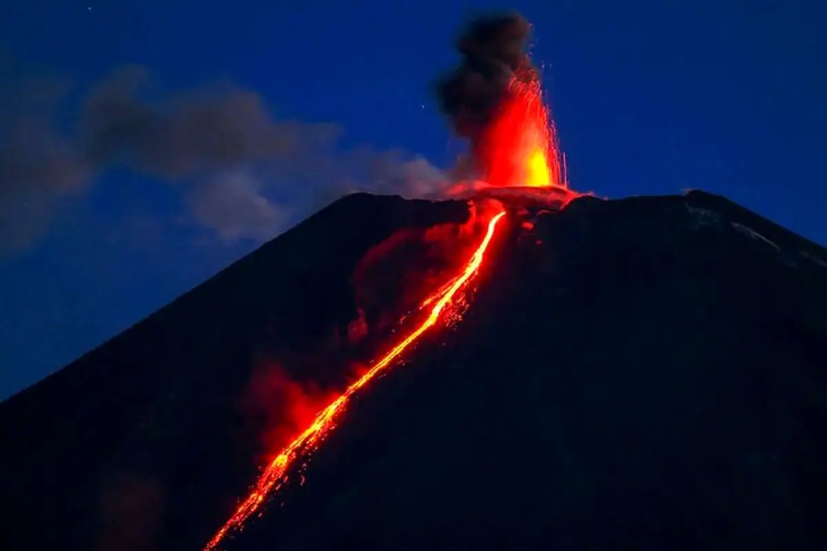 قدرت خیره‌کننده فوران‌های آتشفشانی/ ویدئو