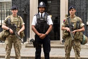طرح دولت انگلیس برای بازگشت خدمت سربازی اجباری