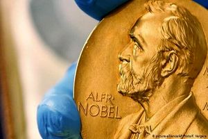 یک ایرانی در میان شانس‌های نوبل ادبیات