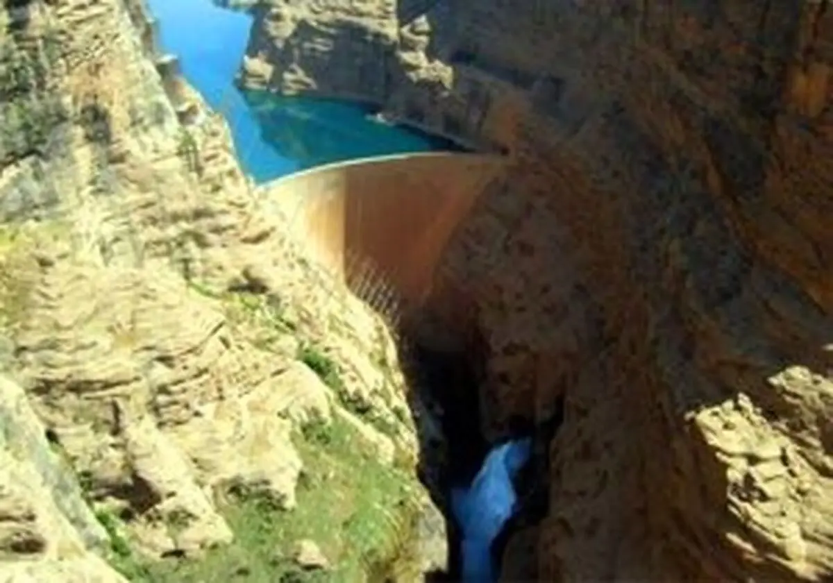 خوزستان با شدیدترین خشکسالی ۶۰ سال اخیر خود مواجه است/ سال گذشته در این زمان سد دز پر و حتی در وضعیت سرریز قرار داشت