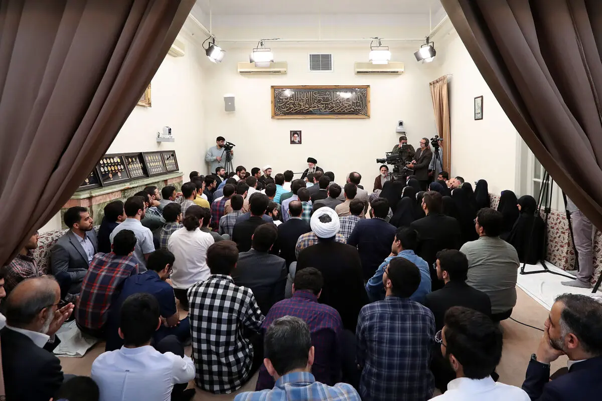 هر دولتی که سر کار بیاید باید استقلال سیاسی کشور را حفظ کند/ تلاش کنید مشارکت افزایش یابد/ برای انتخاب خوب ببینید چه کسی توانایی کار در جهت ملاک‌های انقلاب را دارد

