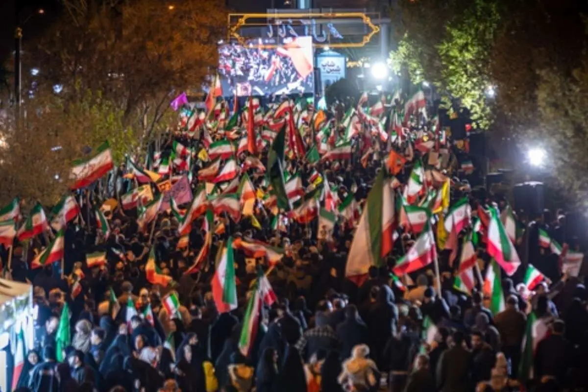 بعضی افراد افراطی اگر نظر دیگری درباره مذاکرات دارند به مسئولان منتقل کنند و به تجمعات شبانه نکشانند