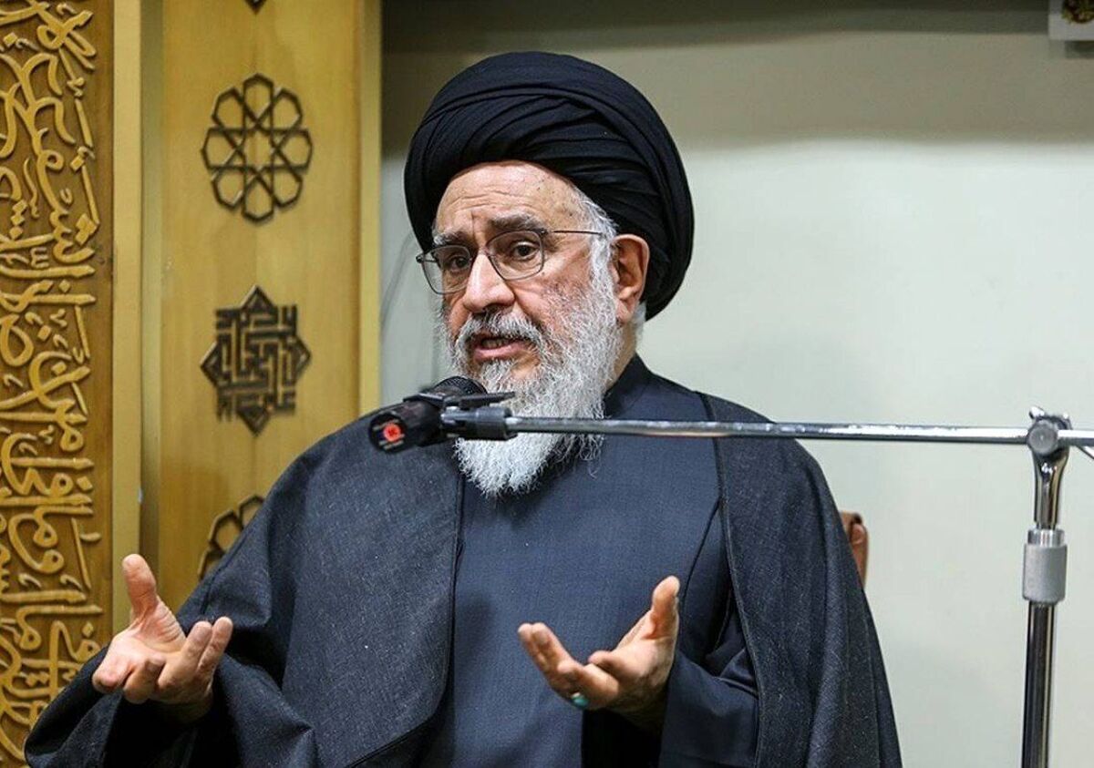 محقق داماد: نمیتوان حجاب را با چکش درست کرد