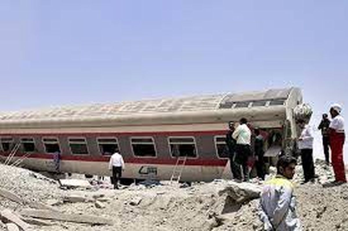 مقصران حادثه تصادف قطار طبس- یزد بازداشت شدند