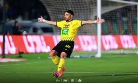 ستاره لیگ برتر در تمرین سپاهان/ عکس