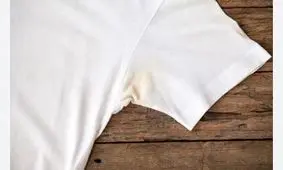 چگونه لکه‌ زرد روی لباس های سفید را از بین ببریم؟