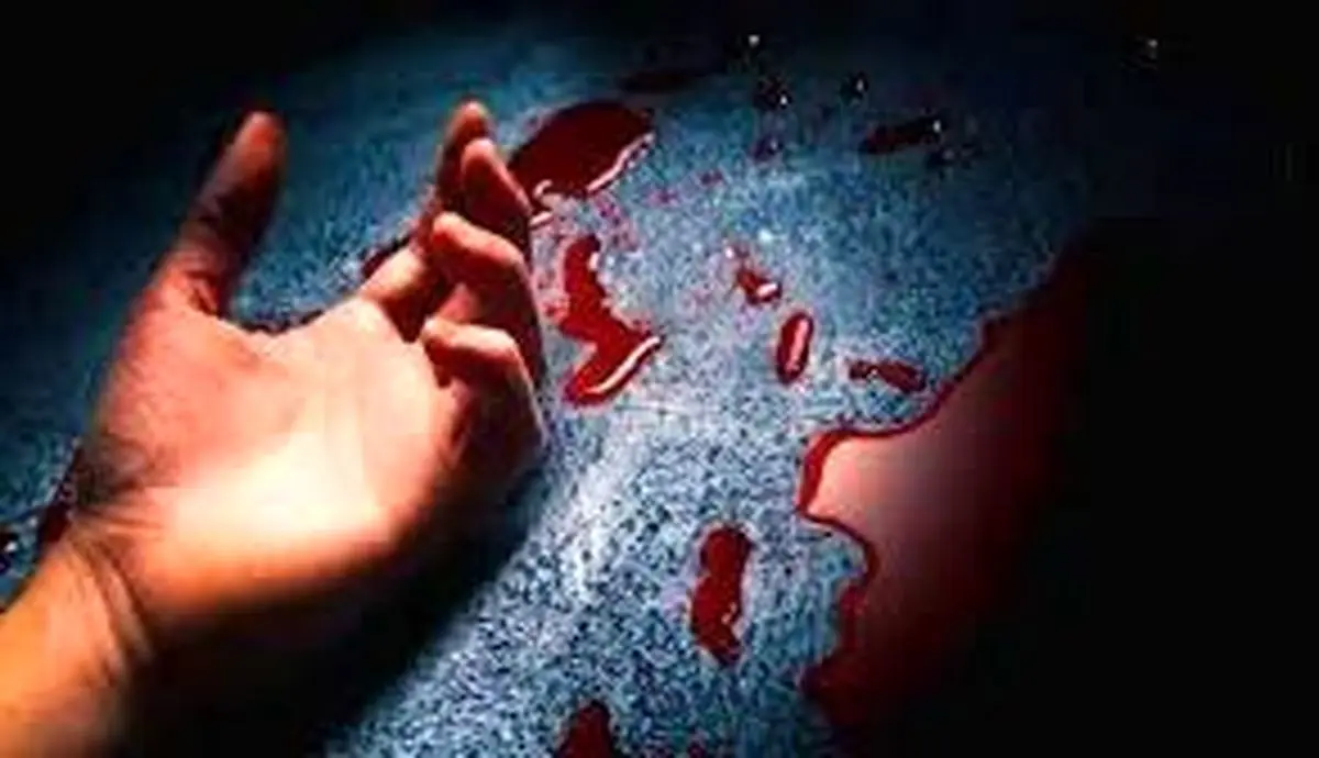 مردی شاهرگ خود را برید