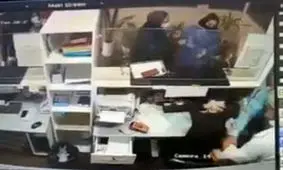 ضرب و شتم خانم منشی درمانگاه توسط عضو حراست یک پالایشگاه/ مداحی ضارب در ایام شهادت حضرت فاطمه/ ویدئو