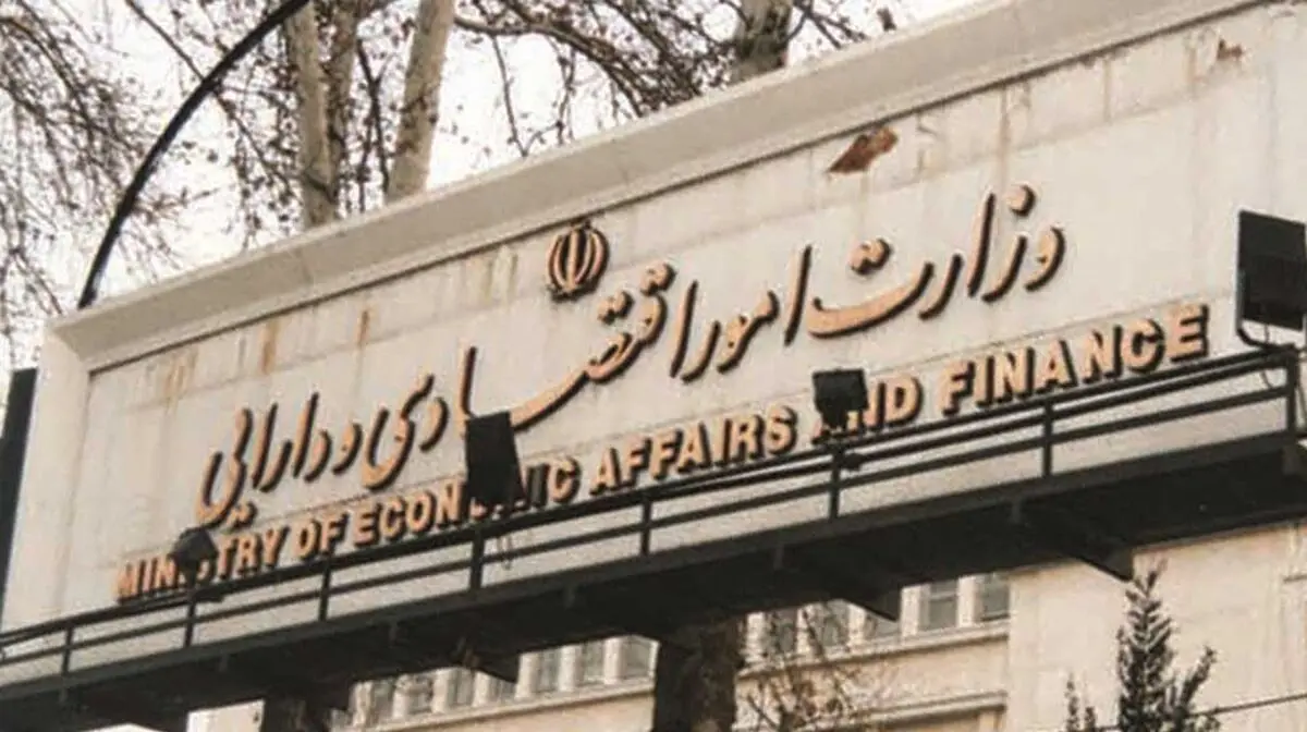 خبر گلایه رئیس جمهور از عملکرد وزرای اقتصادی کذب است