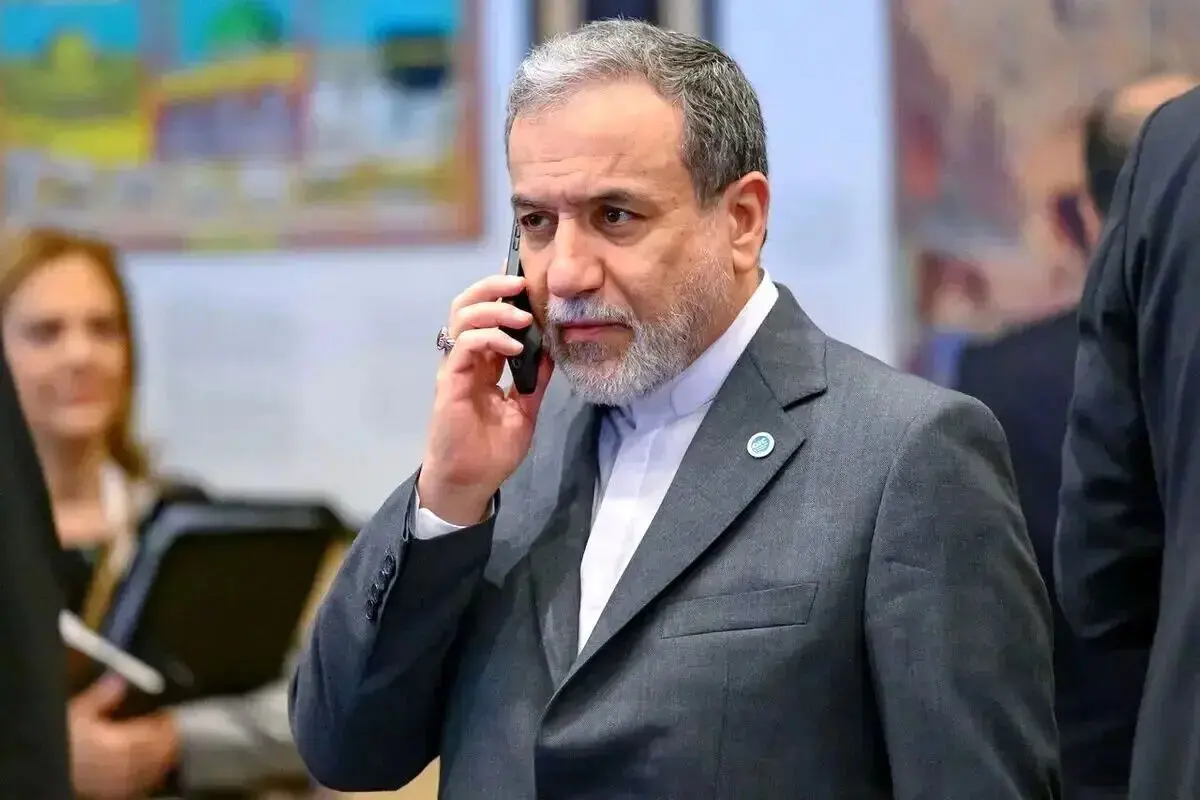 عراقچی: جهان آمریکا را به خاطر انسداد تنگه هرمز مؤاخذه کند