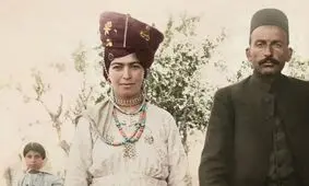 سفر در زمان؛ از «عکس یادگاری جلادها» تا «کودکان رشتی روی پل چوبی» 