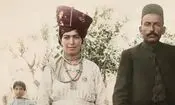 سفر در زمان؛ از «عکس یادگاری جلادها» تا «کودکان رشتی روی پل چوبی» 