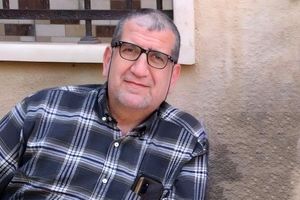 محمد سرور، یکی از صراف‌های لبنانی توسط افراد ناشناسی در منزل خود در بیروت به قتل رسید