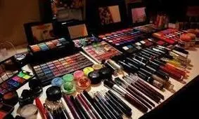 نرخ های نجومی لوازم آرایشی قاچاق در بازار/ جدول قیمت‌ها