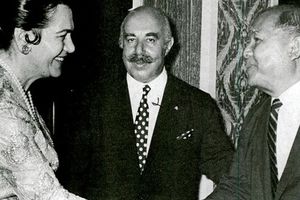 هژبر یزدانی: گله‌دار سنگسری که بزرگ‌ترین سرمایه‌دار ایرانی پیش از انقلاب شد