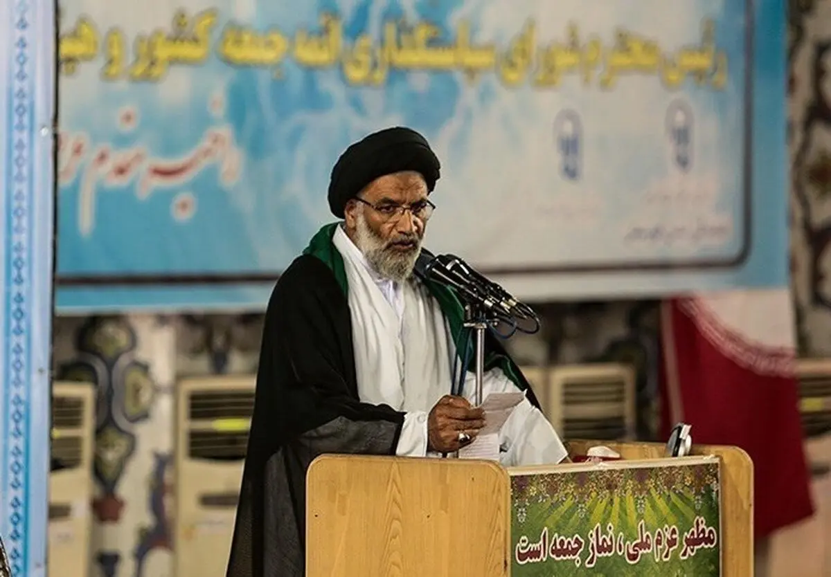 هر کس بدحجاب یا بی‌حجاب است حتما بی‌عفت نیست

