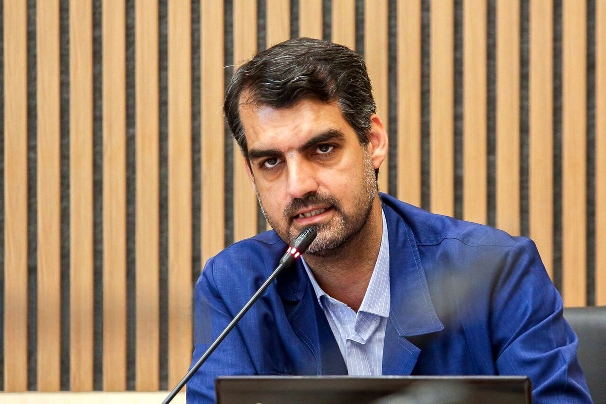 بزرگوارانِ سران قوا از شهدای خانواده های خودتان خجالت نمی کشید این وضعیت حجاب را؟!/ ظریف غلط کرد بیجا کرد گفت راه رفتن برهنه زنان در خیابانهای تهران مسیر درستی است/ ویدئو
