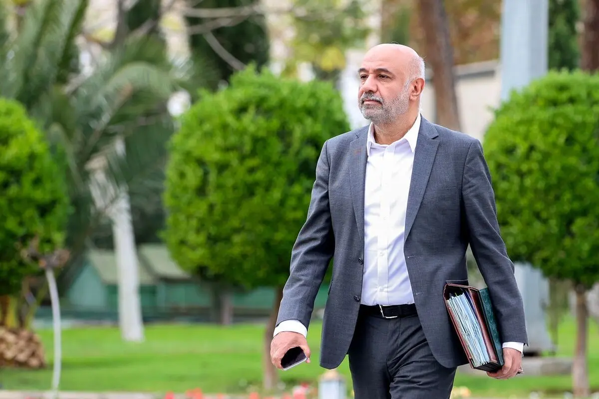 چند پرسش از وزیر کار درباره انتصابات و واگذاری‌های شرکت‌های زیرمجموعه تاپیکو و شستا