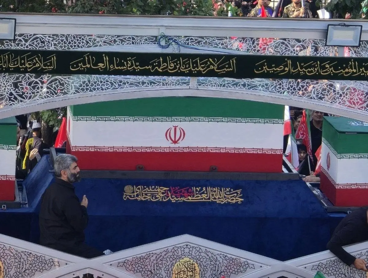  حضور شخصیت های سیاسی در مراسم تشییع پیکر رهبر شهید انقلاب در تهران/ تصاویر