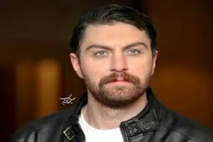 واکنش امیرحسین فتحی به شایعه ازدواج پریناز ایزدیار و پدرش/ ویدئو