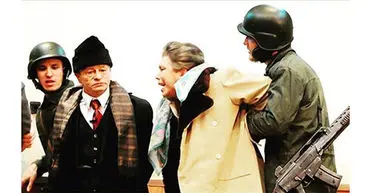 آخرین مُهر گذرنامه؛ روایت سقوط چائوشسکو پس از سفر به ایران