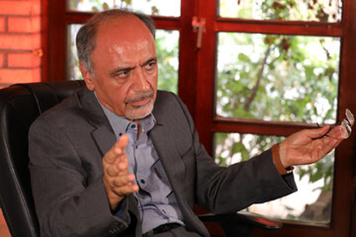 دائما در روخوانی اشتباه میکنید و حوصله خواندن نوشتههای خودتان را هم ندارید/ این راه و رسم کشورداری نیست
