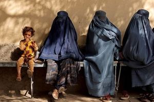 مقام طالبان: تحصیل دبیرستانی دختران فعلا ممنوع است
