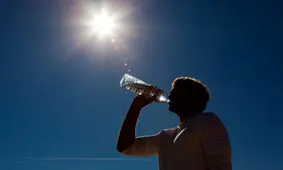 مصرف دوغ و آب برای جلوگیری از گرمازدگی فراموش نشود