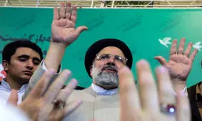 رئیسی در مراسم روز دانشجو در دانشگاه تهران: به دنبال گشایش هستم/  محدودیت‌های اینترنتی به دلیل اخلال دشمن و ایجاد ناامنی است

