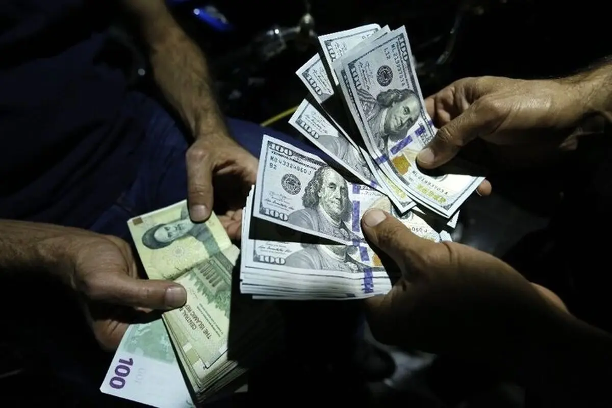 حضور دلالان در صرافی‌ها ممنوع است