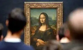 پرتاب کیک به تابلوی مونالیزای داوینچی/ ویدئو