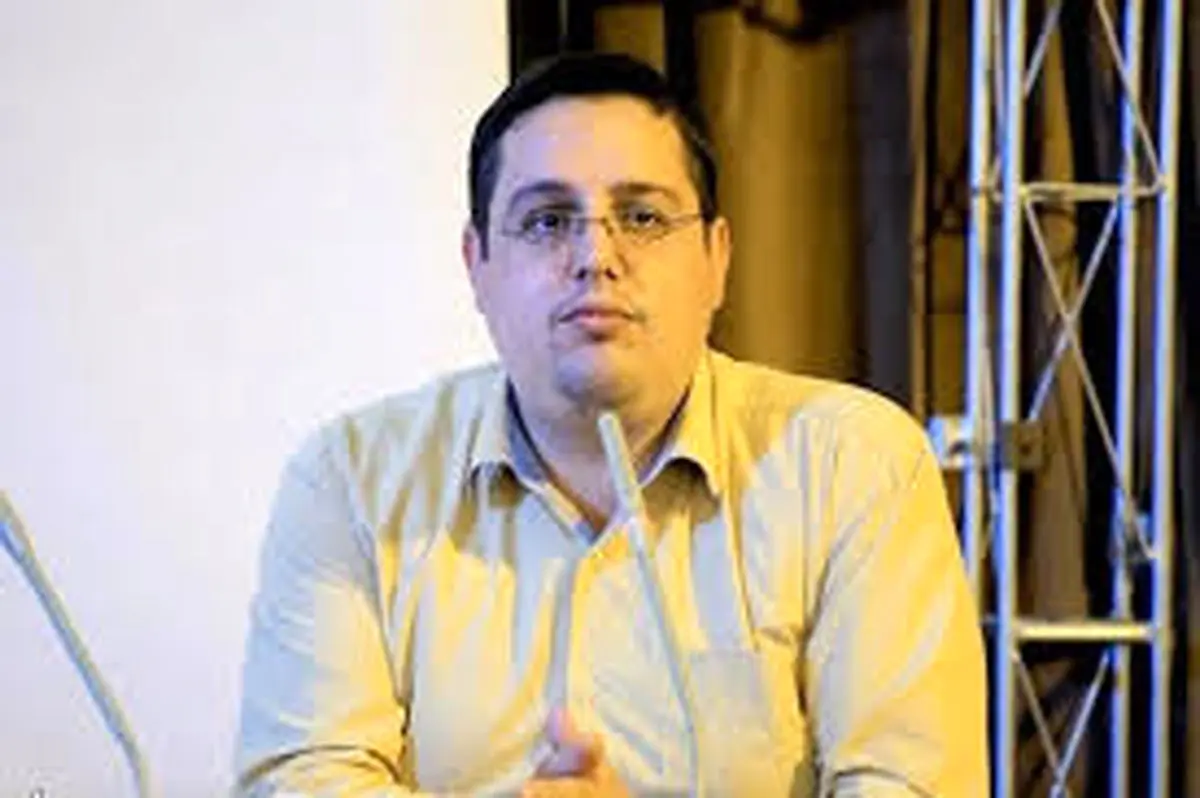 ابوالفضل اقبالی: تنها وظیفه زن، تمکین جنسی است و در هر حالتی باید تمکین کند/ رضایت زن مهم نیست؛ زن حقوق نفقه و مهریه دارد؛ باید تمکین جنسی کند/ ویدئو