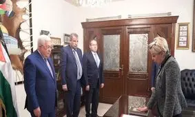 سفیر جدید فلسطین در ایران در برابر «محمود عباس» سوگند خورد/ او دختر سفیر سابق است

