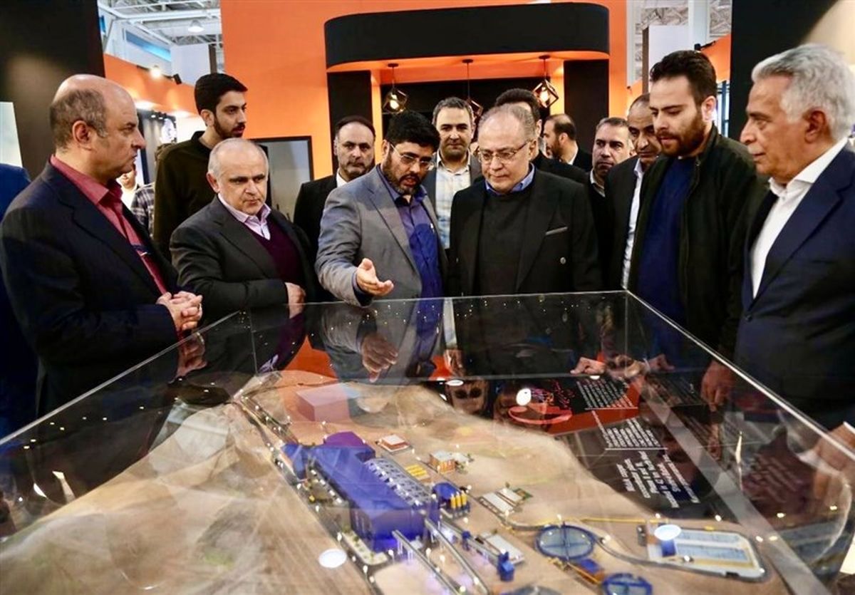 بازدید معاون رئیسجمهور از غرفه صنایع مس در ایران کانماین