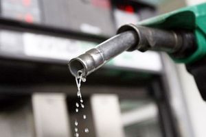وزارت نفت می‌گوید مصرف بنزین ۷ درصد بالا رفته، اما بالای ۱ میلیون خودرو پرمصرف داخلی در سال گذشته اضافه شده، طبیعتا مصرف بالا می‌رود