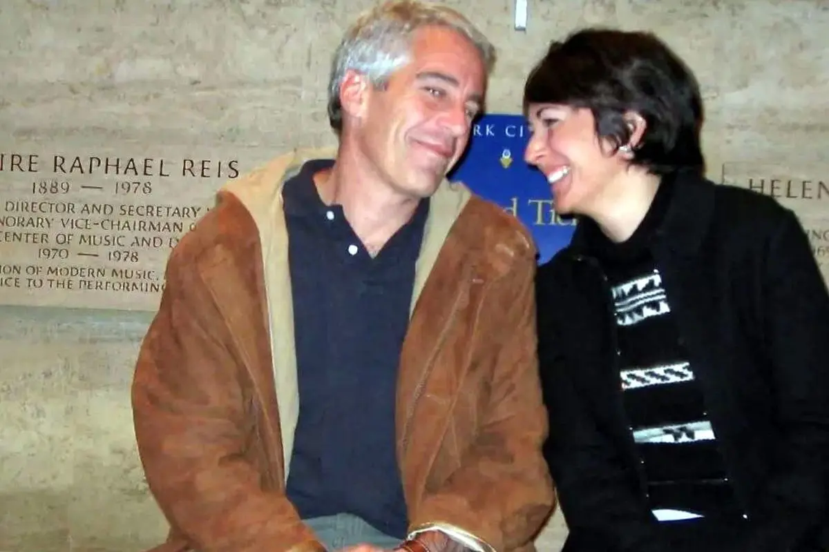 امضای «Axxx» در اسناد جفری اپستین از کیست؟ 