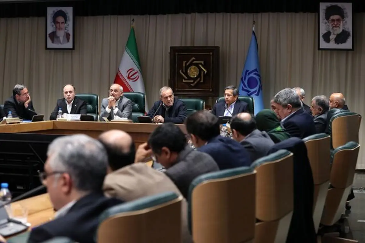 دستور مهم پزشکیان برای رفع موانع اجرایی تفویض اختیارات استانداران مرزی در واردات کالاهای اساسی